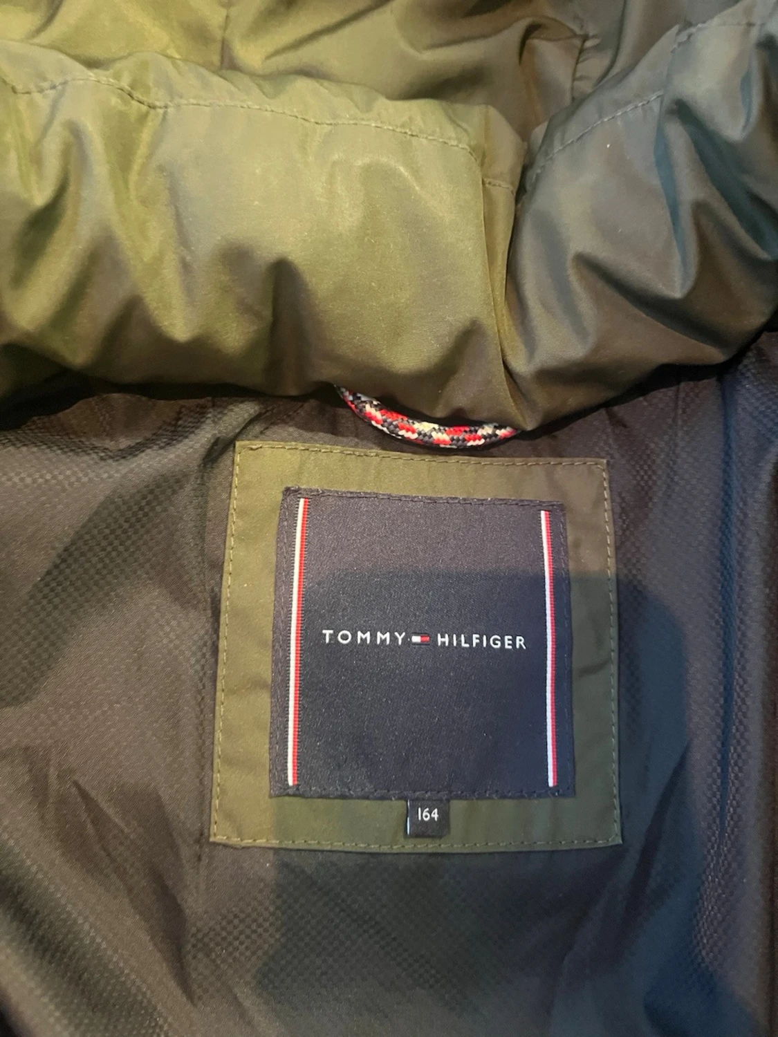 Olivgrön pufferjacka Tommy Hilfiger - 3