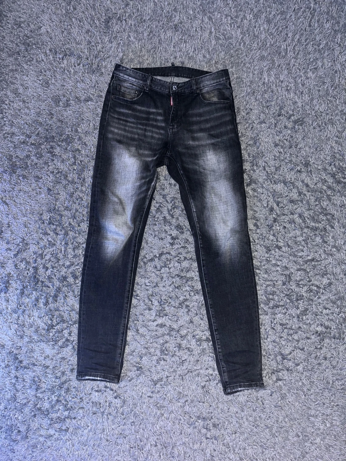 Grå/svarta Dsquared2 jeans