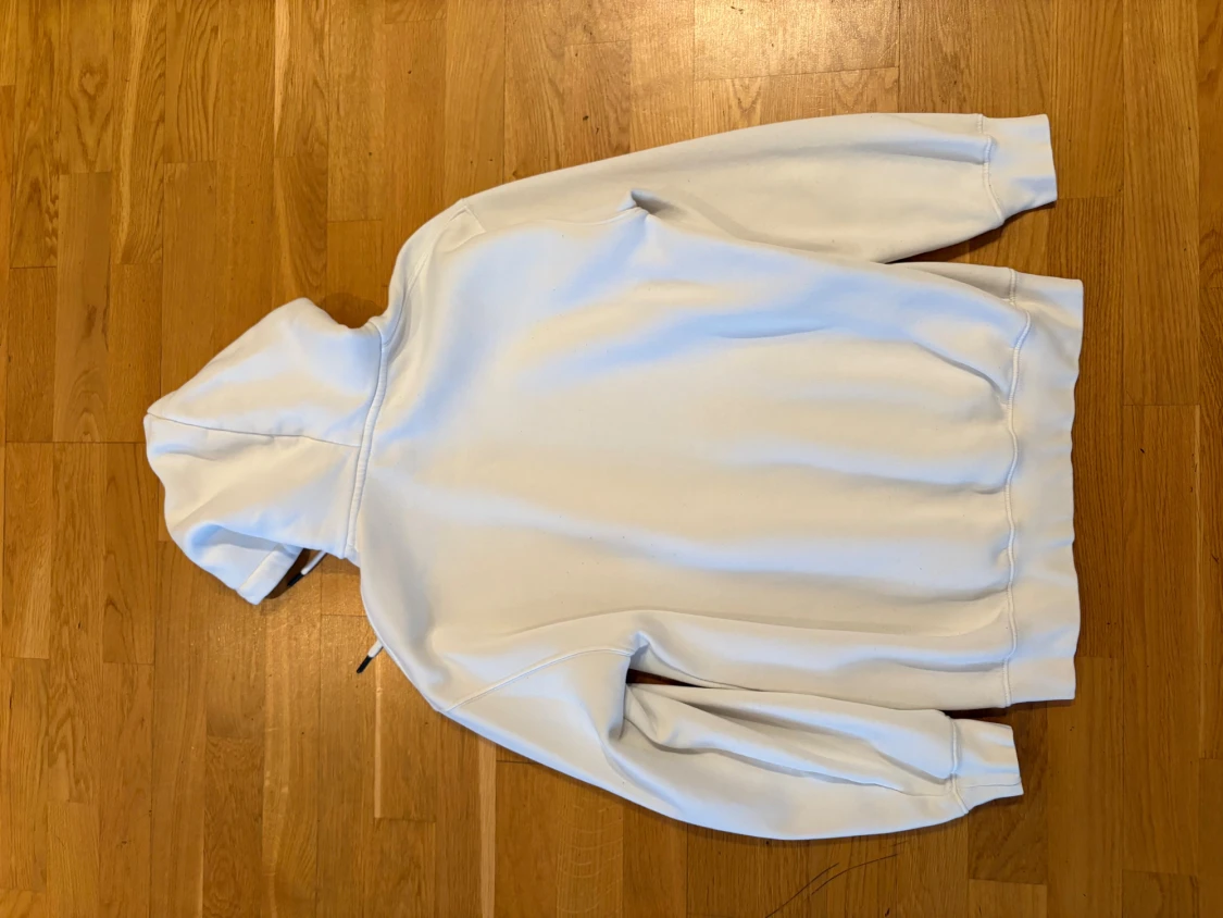 Vit hoodie från Zara - 2