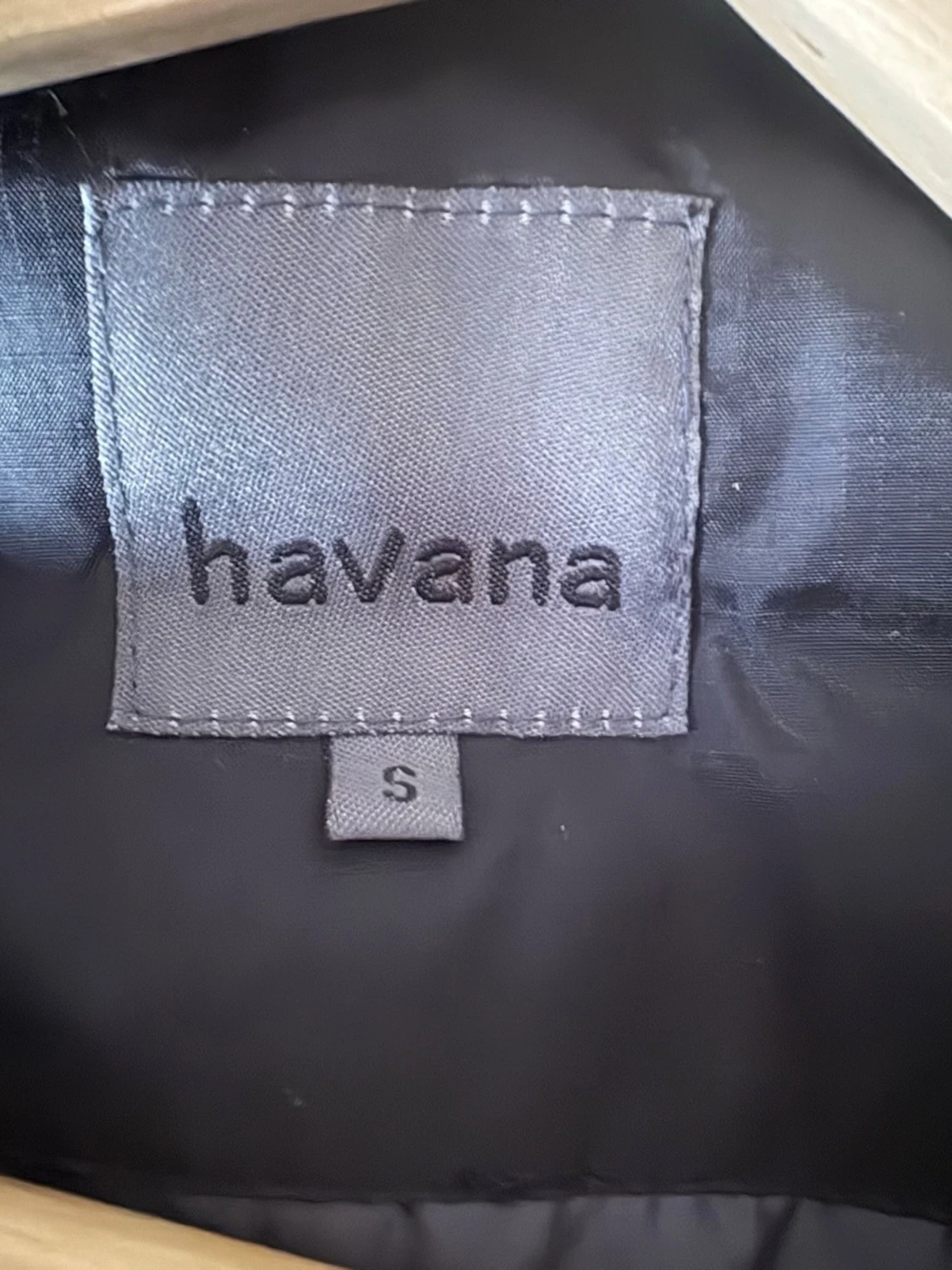 Svart Väst med Luva - 2