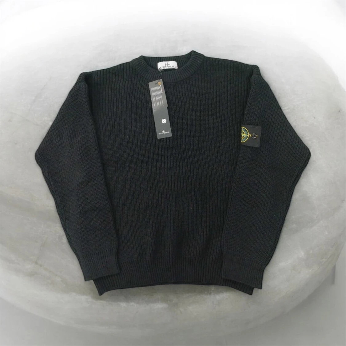 Svart stickad tröja 