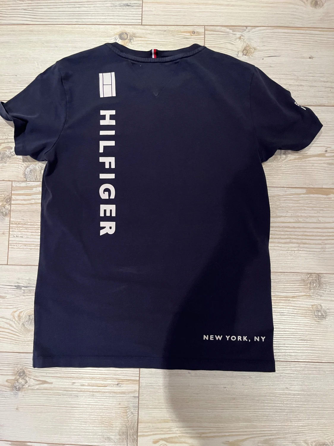 Mörkblå Tommy Hilfiger t-shirt - 2