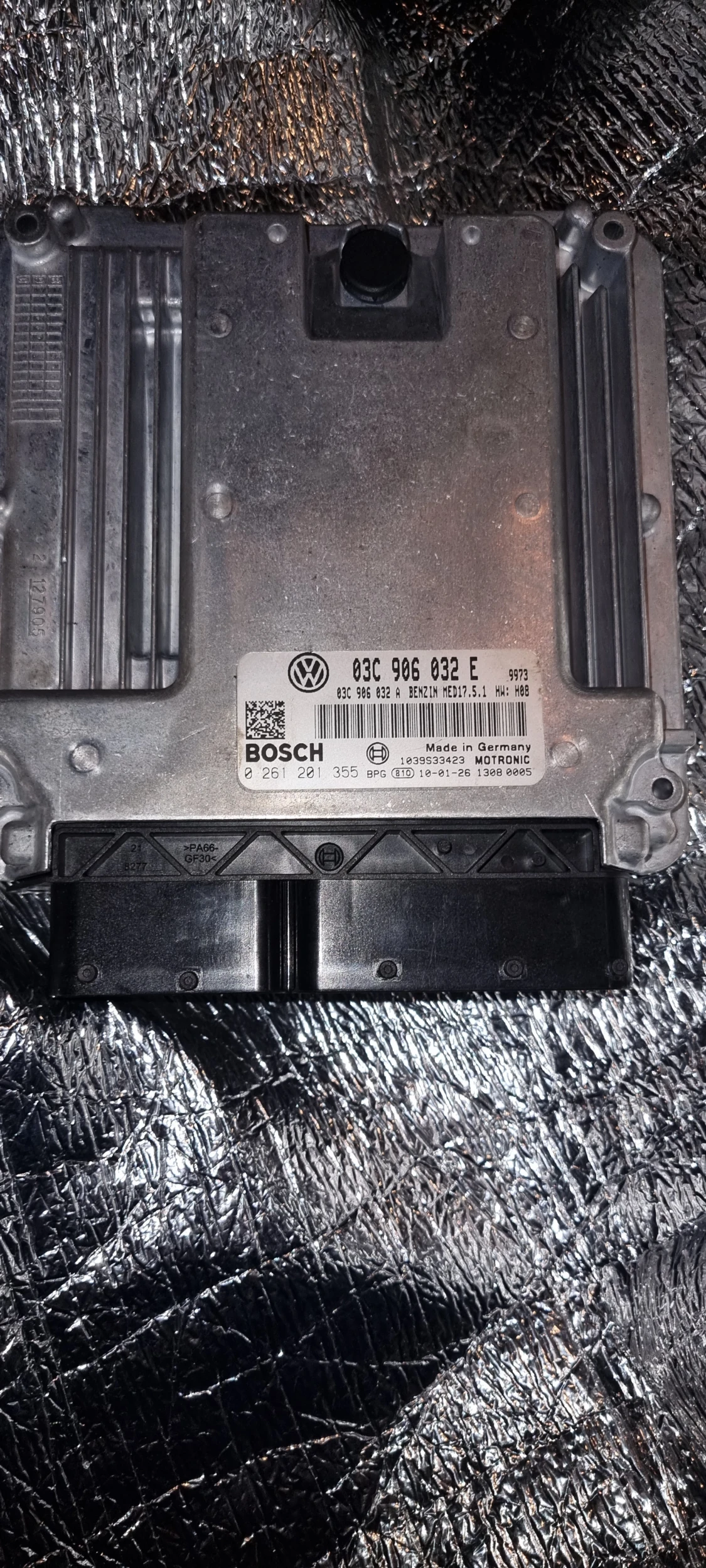 Volkswagen Bosch Motronic 03C 906 032 E - 1