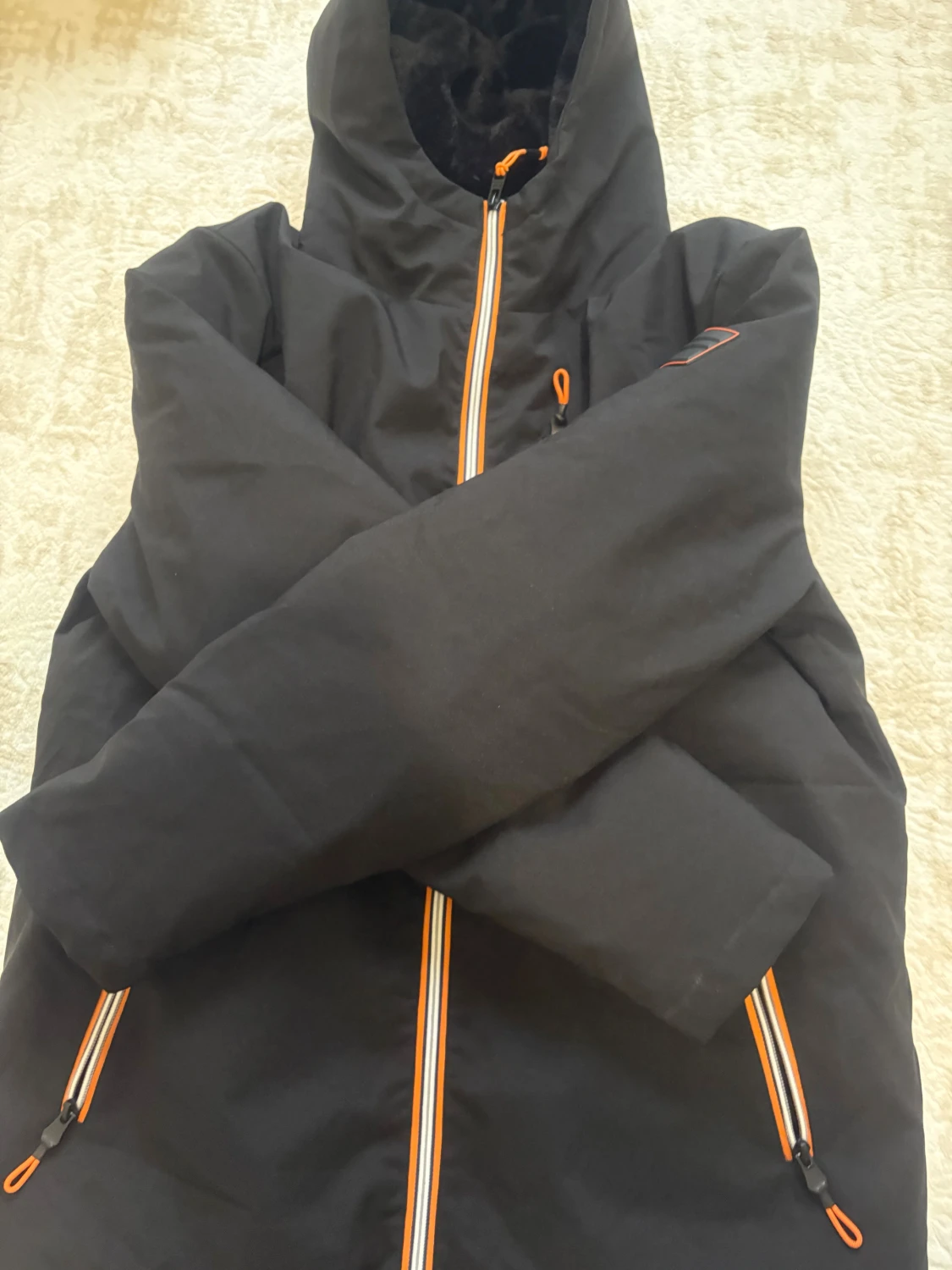 Svart dunjacka från GeoNorway med huva - 1