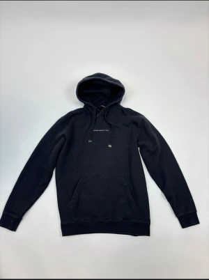 Sällsynt dondup hoodie - Sällsynt dondup hoodie (MADE IN ITALY) väldigt svår att få tag på passar perfekt nu till vintern.