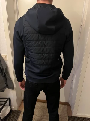 J.Lindberg jacka  - 2200kr ny och säljs inte mer