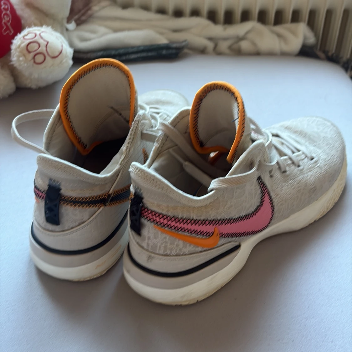 Nike basket skor och knä skyd - 2