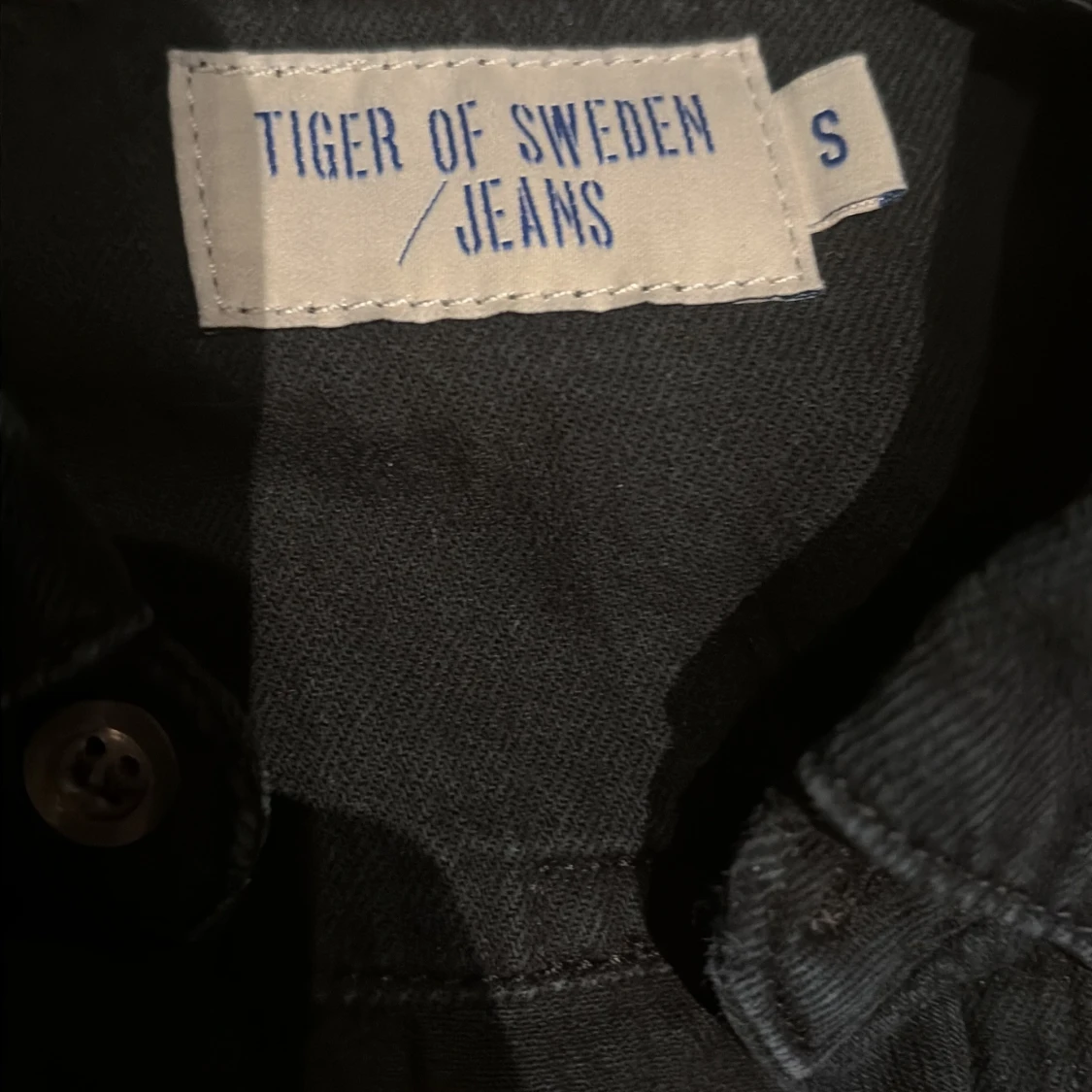 Svart skjorta Tiger of Sweden Jeans - 1