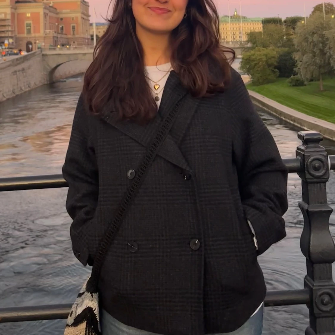 Svart rutig skepparkavaj i ull