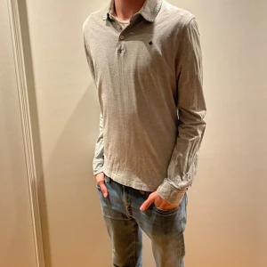 Morris piké - Snygg Morris piké i storlek S. Den är i fint skick utan några defekter. Hör av er vid eventuella frågor!