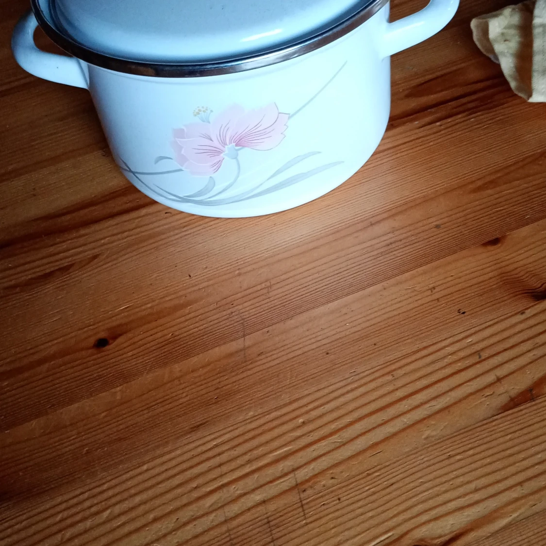 Emalj kastrull vit med lock - 2