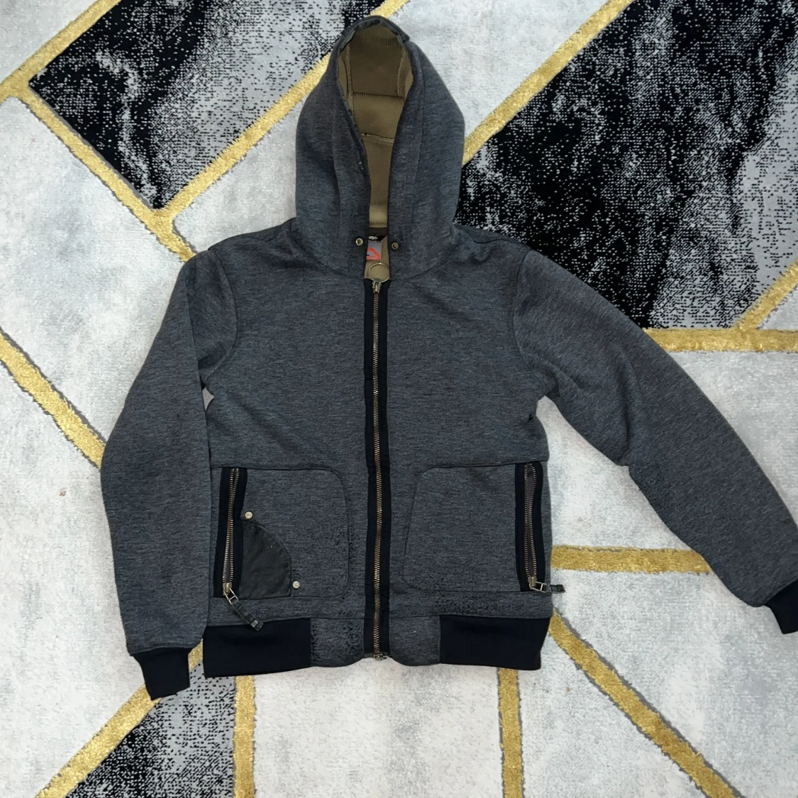 Mörkgrå hoodiejacka med dragkedja stl XS