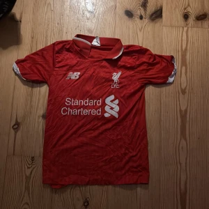 Liverpool tröja, Sturridge nmr 15 - Tröjan säljs för den är för liten