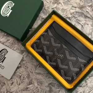 Korthållare / plånbok - Svart korthållare med sitt unika mönster.                    Skriv om du har några frågor! 