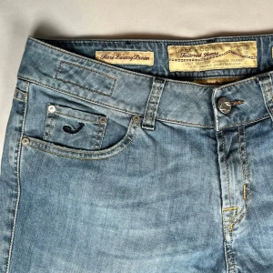 Jacob cohen - Säljer ett par Jacob cohen jeans i mycket bra skick | strl 32 | Slim fit | skriv om du har några funderingar 