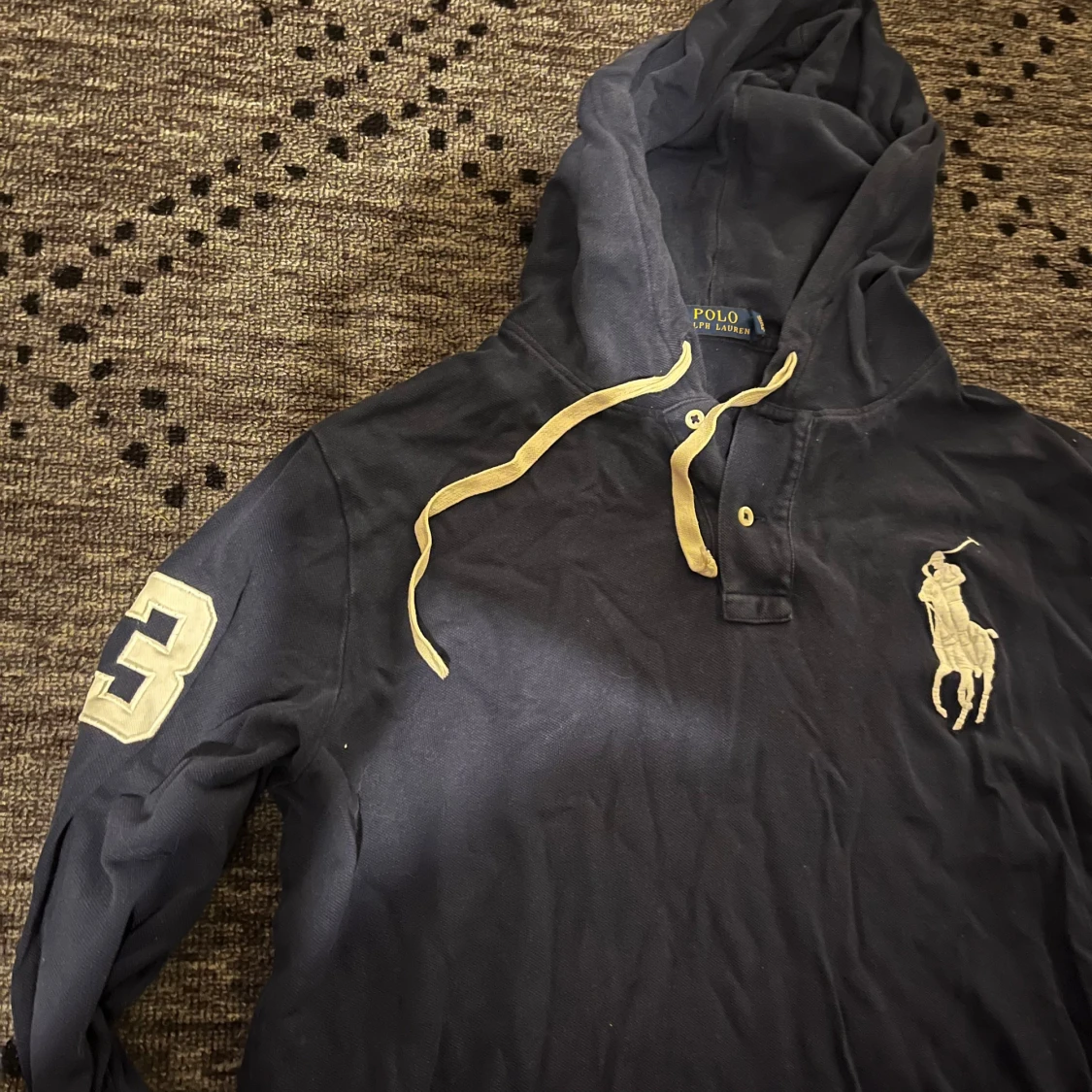 Mörkblå hoodie från Ralph Lauren - 1