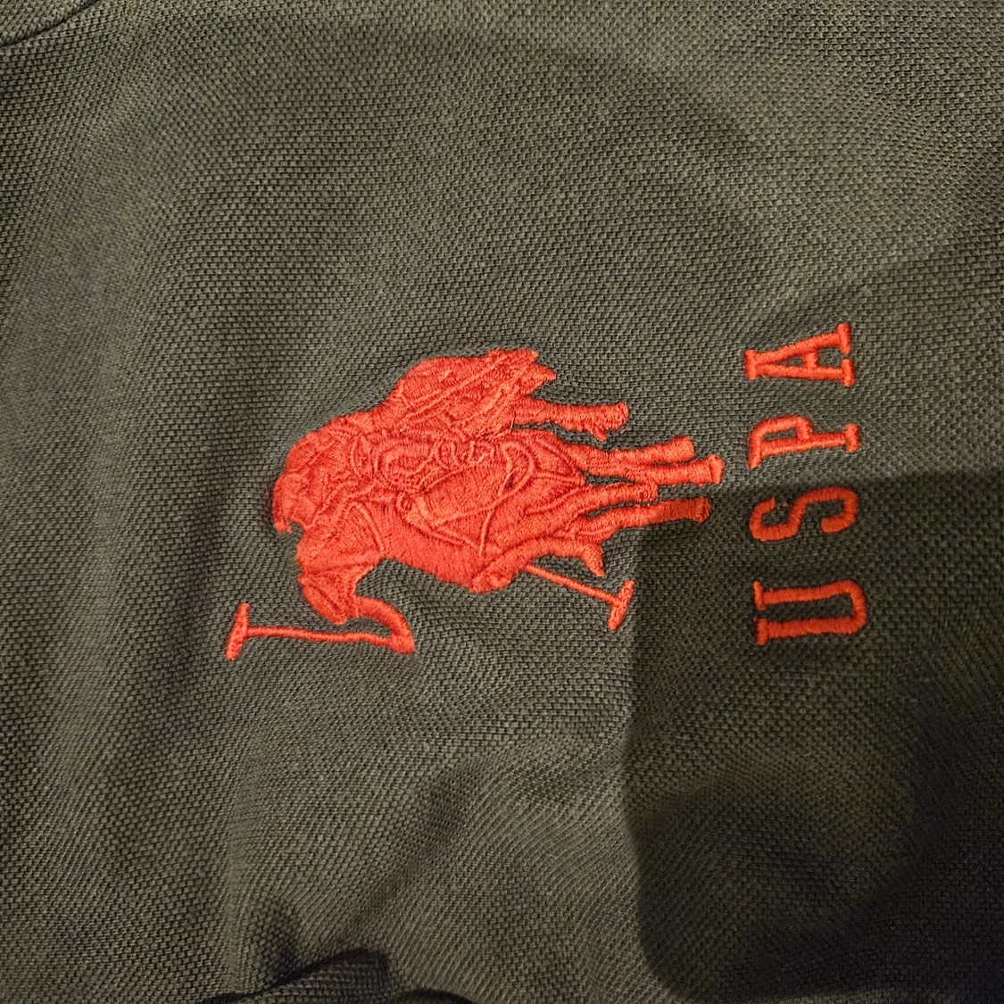 Olivgrön pikétröja från US Polo Assn - 2