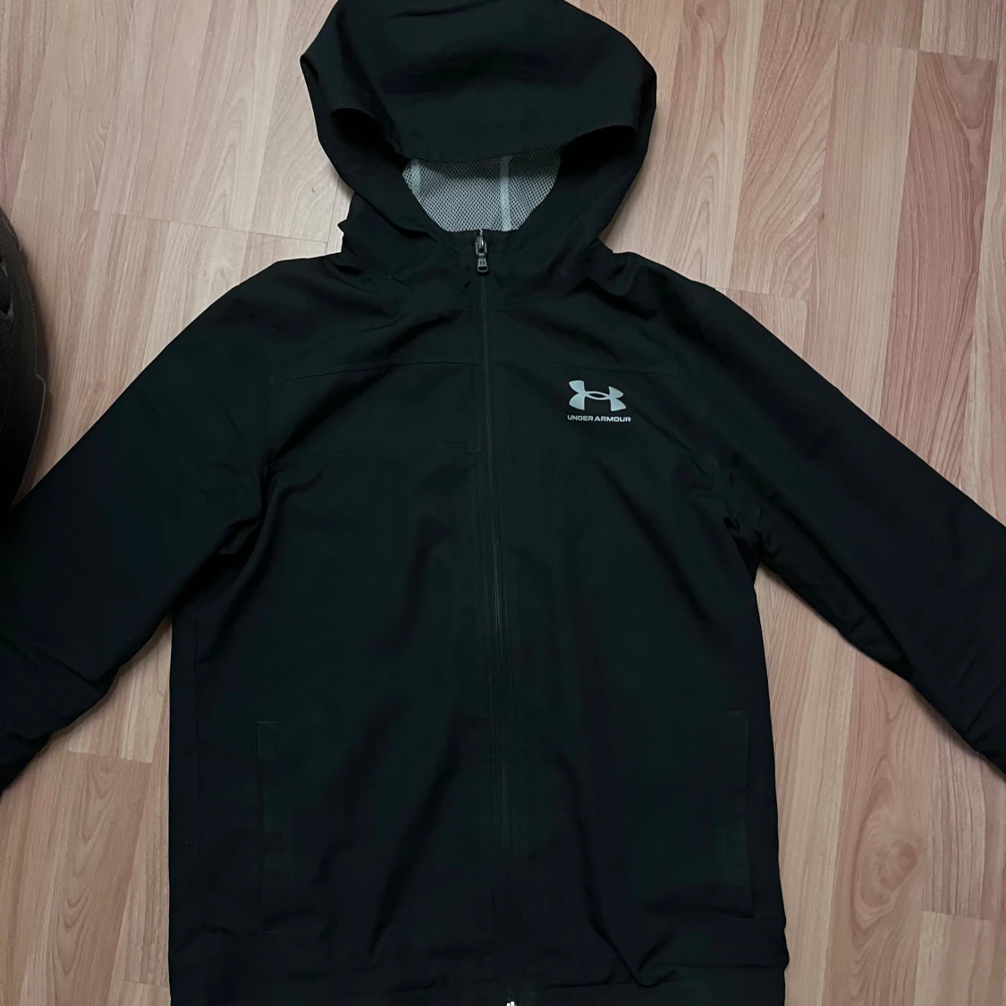 Under Armour vindjacka