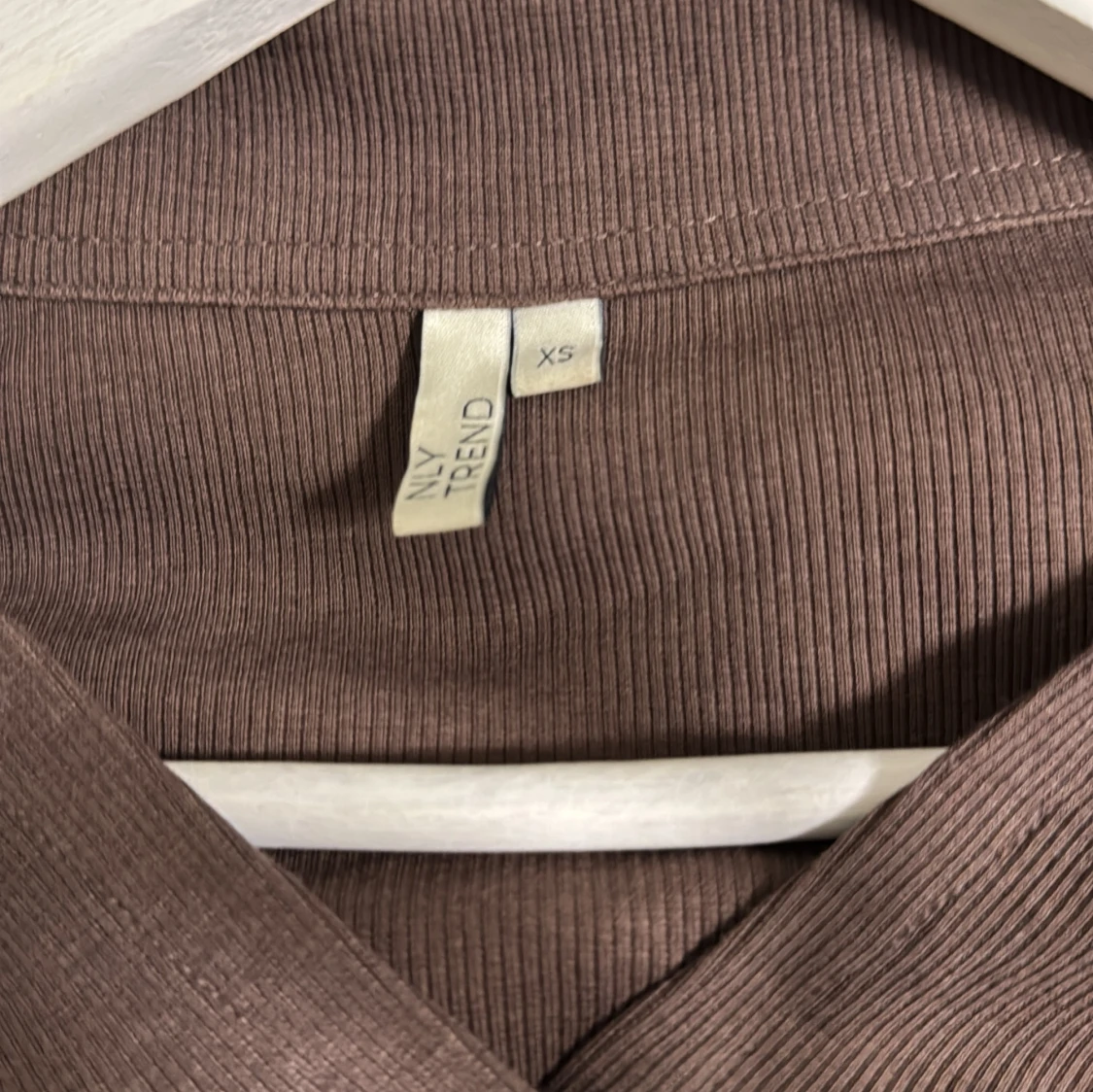 Brun ribbad kofta från Ivy Trend - 1