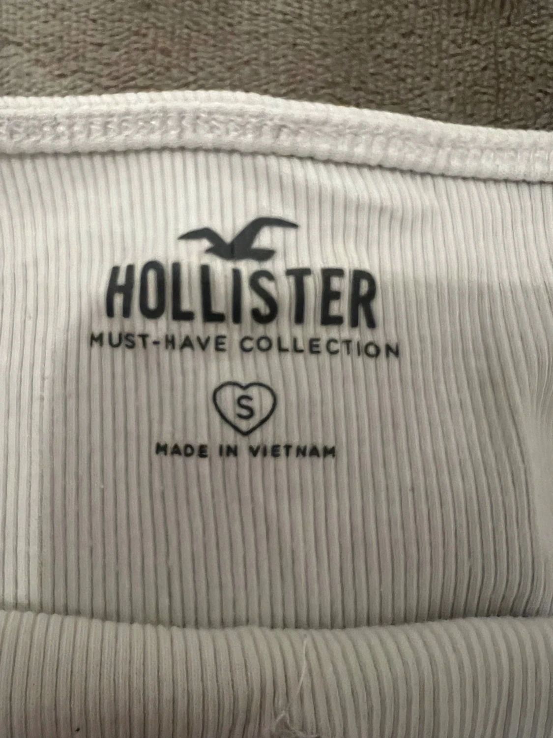 Vit ribbad linnetopp från Hollister - 2