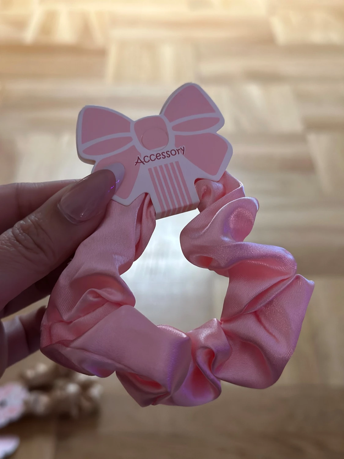 Satin scrunchies i tre färger - 1