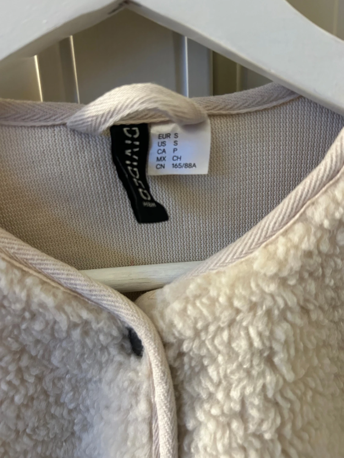 Creme vit teddyjacka  - 2