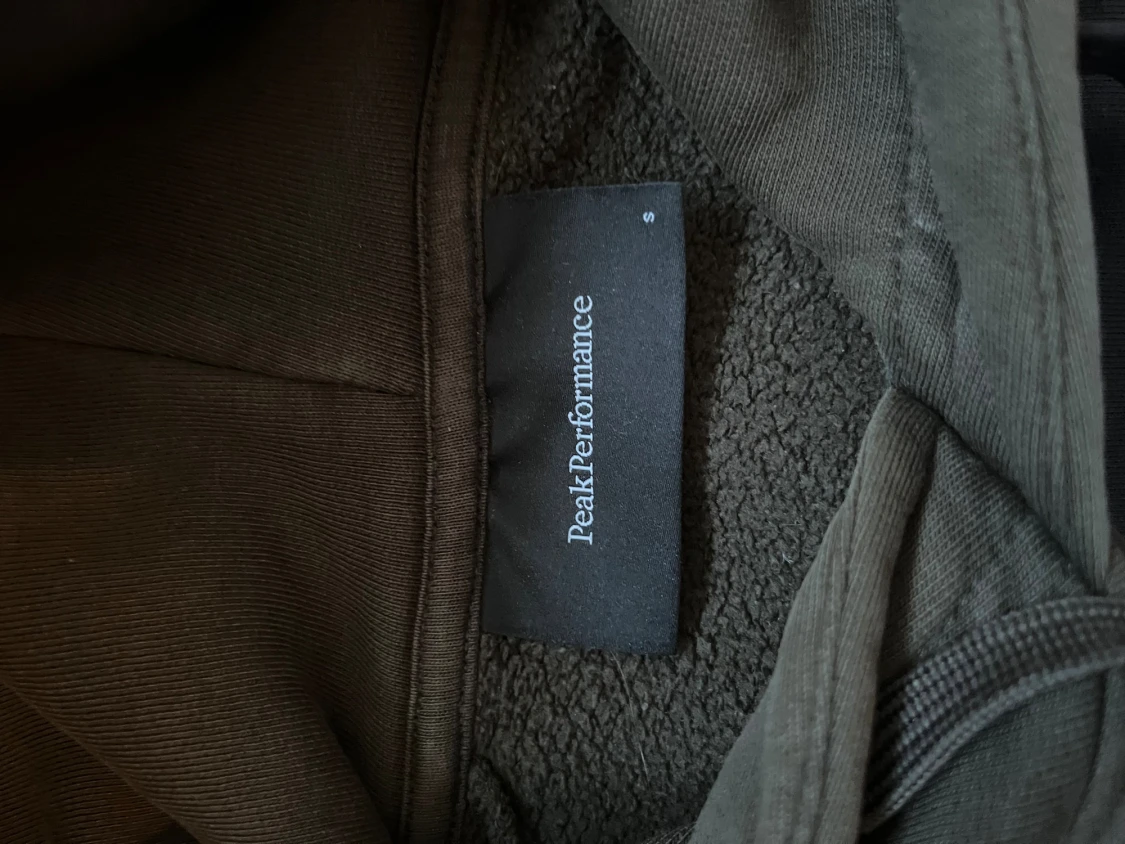 Hoodie från Peak Performance  - 2