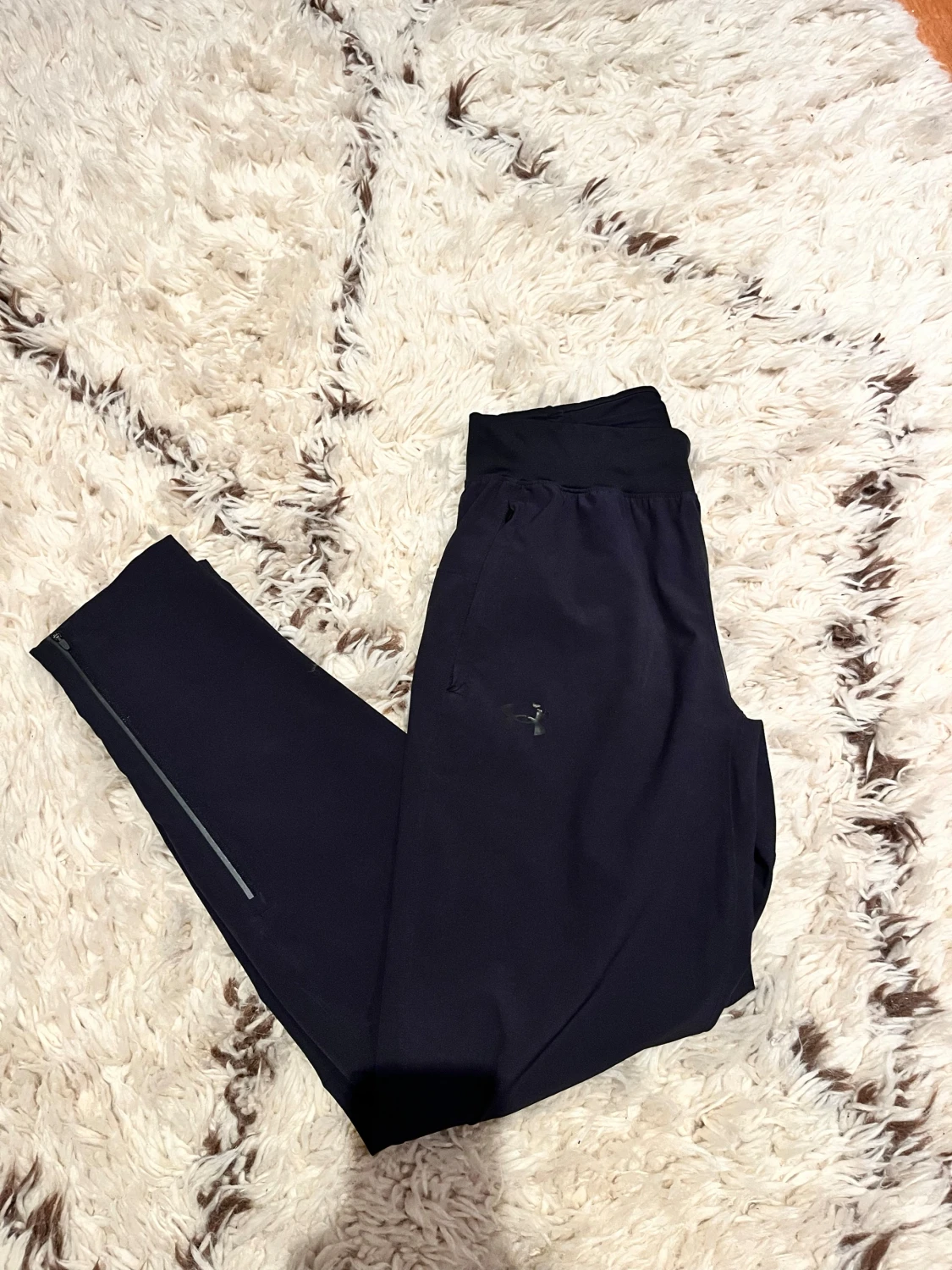 Under Armour byxor svarta