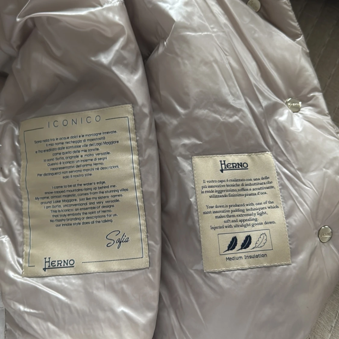 Ljusbeige dunjacka från Herno - 3