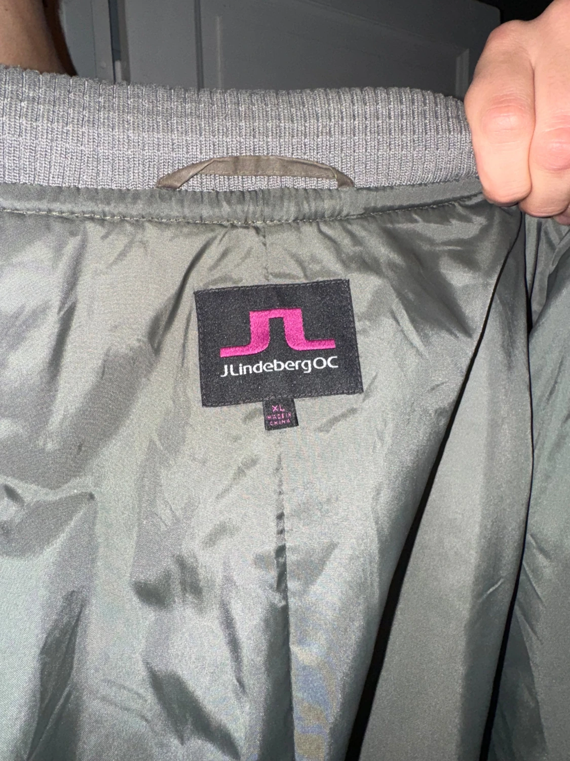 Olivgrön jacka från J.Lindeberg - 4