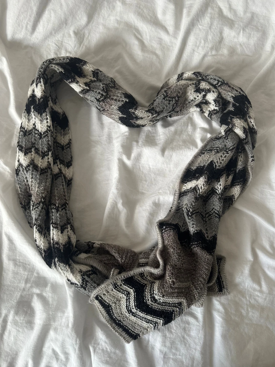 Grå/svart halsduk från Missoni