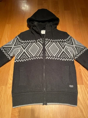 Fodrad Hoodie - Snygg Hoodie med fodrad luva | Storlek S | Skriv vid funderingar och skicka gärna bud!