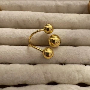 Rostfria ring  - ‼️Alla som köper minst 2 ringar får en slumpmässig vald ring på köpet. ‼️ 