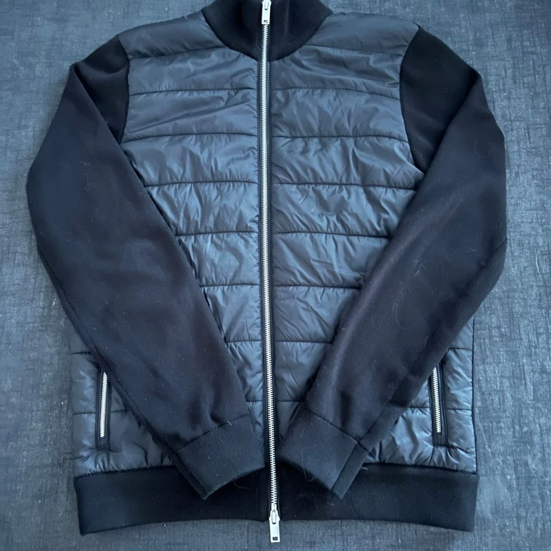 Svart cardigan från Massimo Dutti