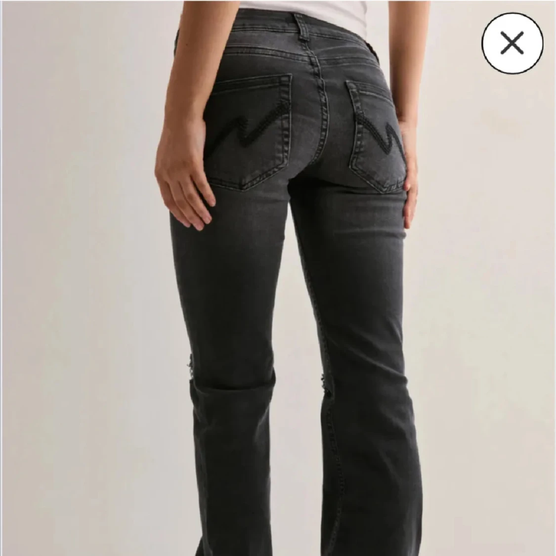 Svarta lågmidjade bootcut jeans  - 1
