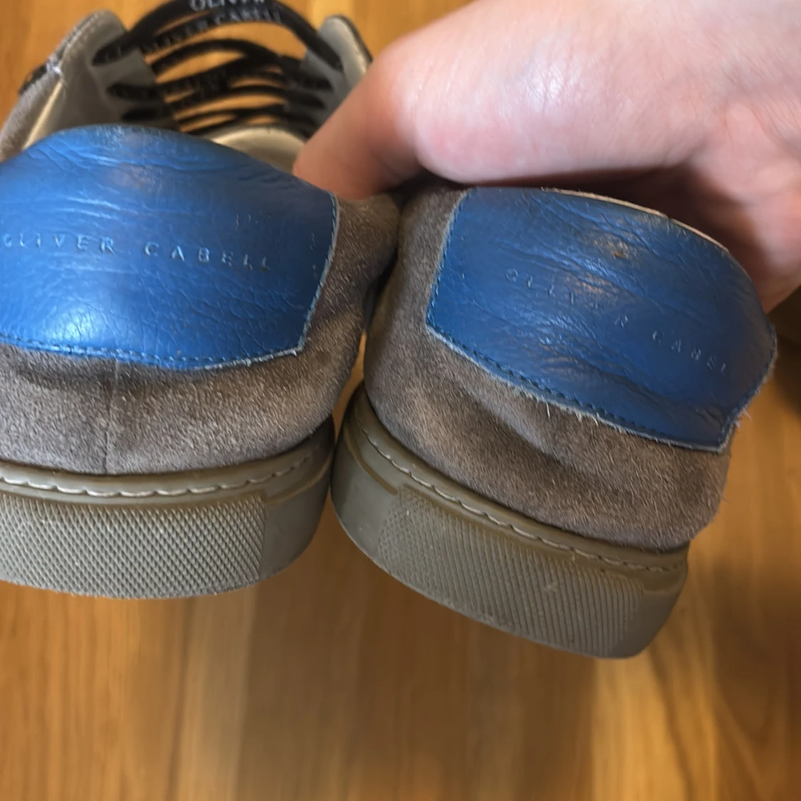 Grå mockasneakers från Oliver Cabell - 3