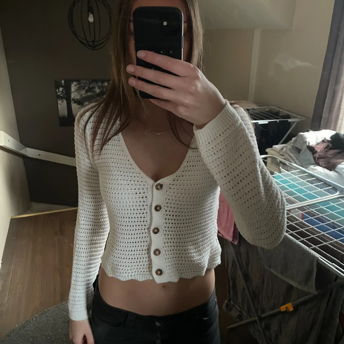 Vit stickad croppad blus från Lindex