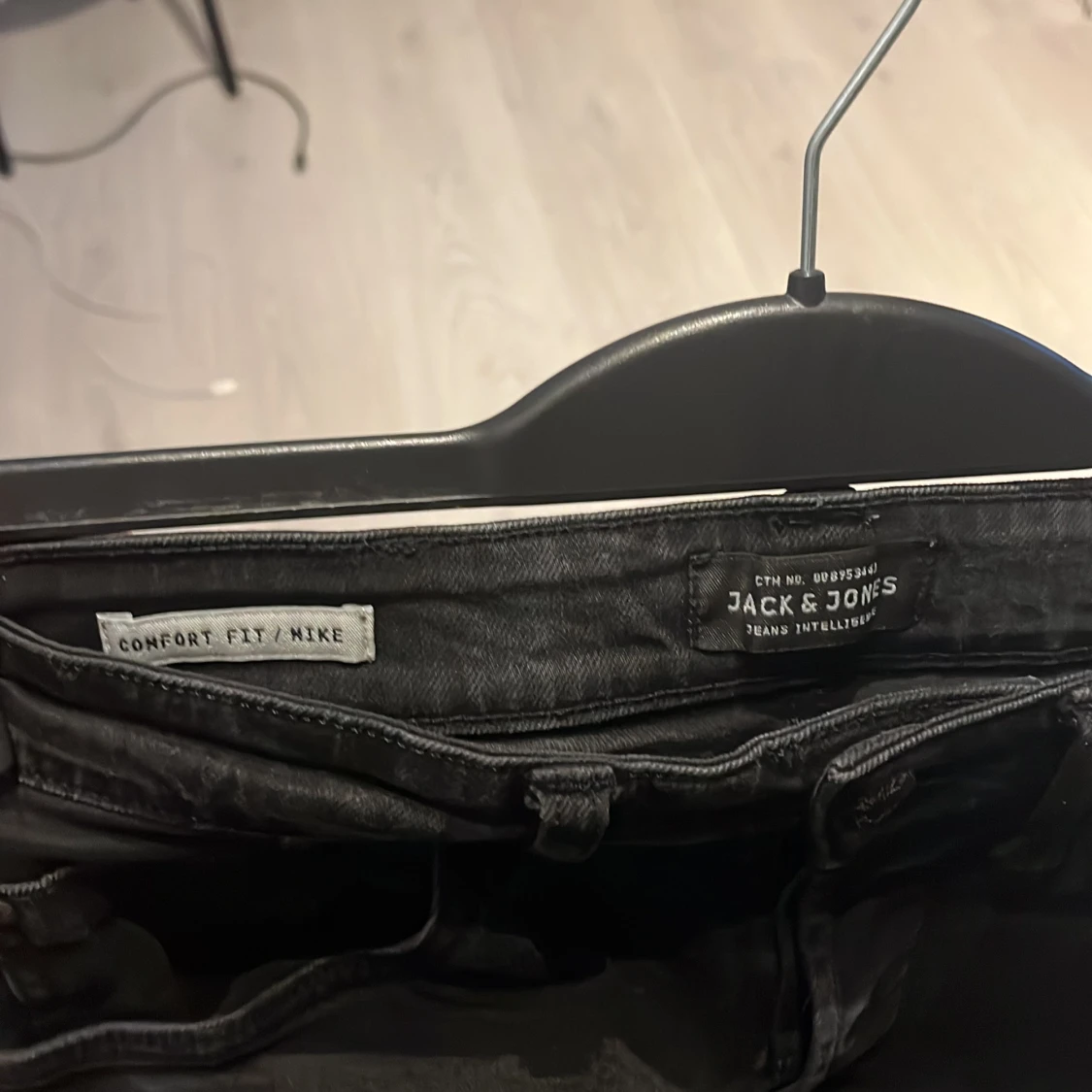 Svarta jeans från Jack & Jones - 2