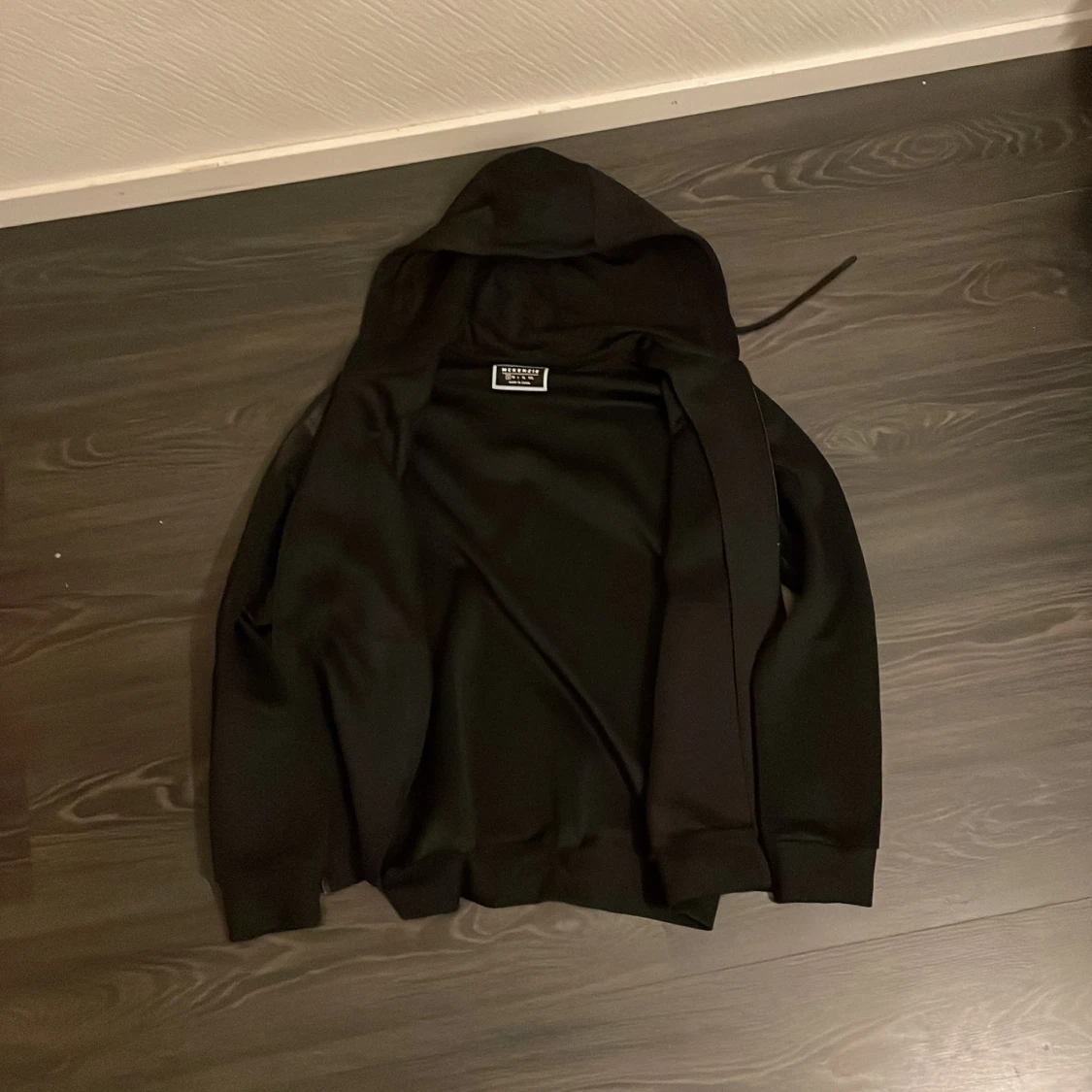 Svart hoodie från McKenzie med dragkedja - 2