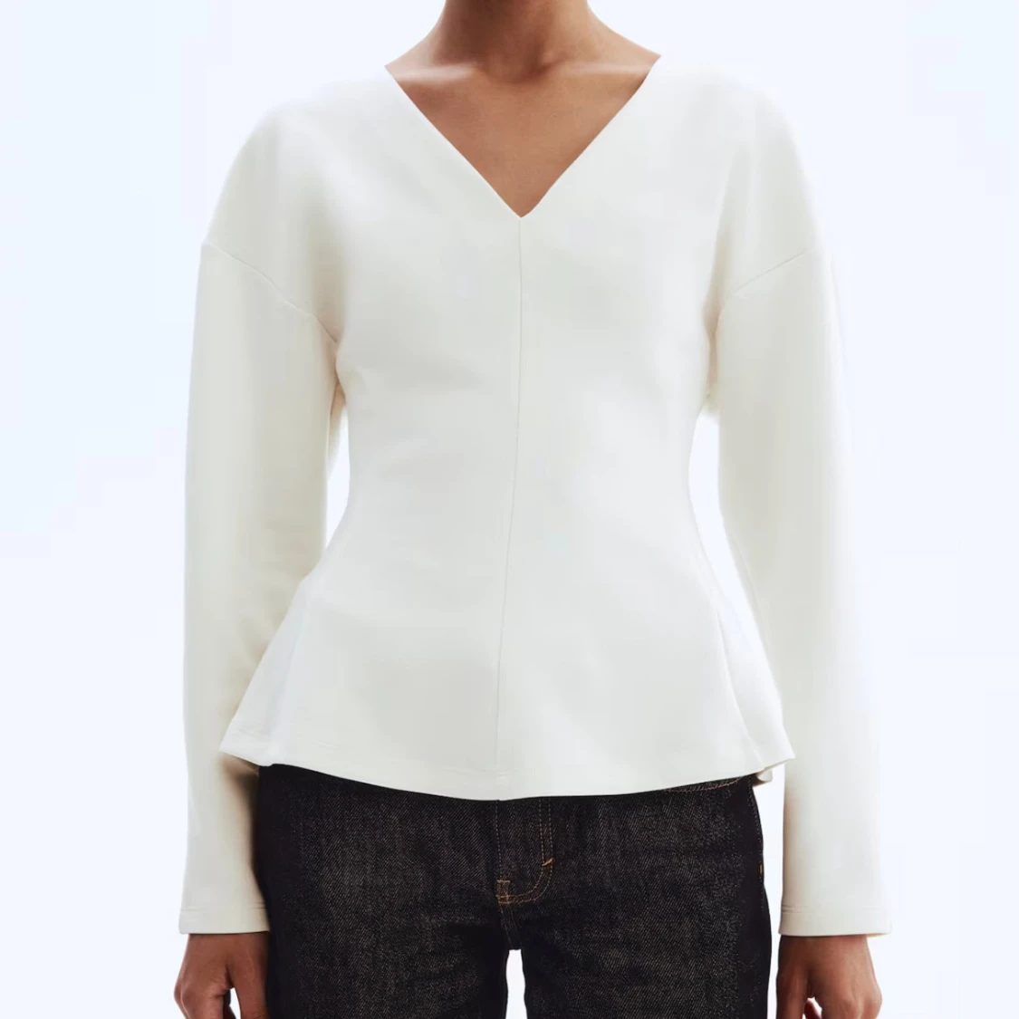 Vit v-ringad långärmad topp