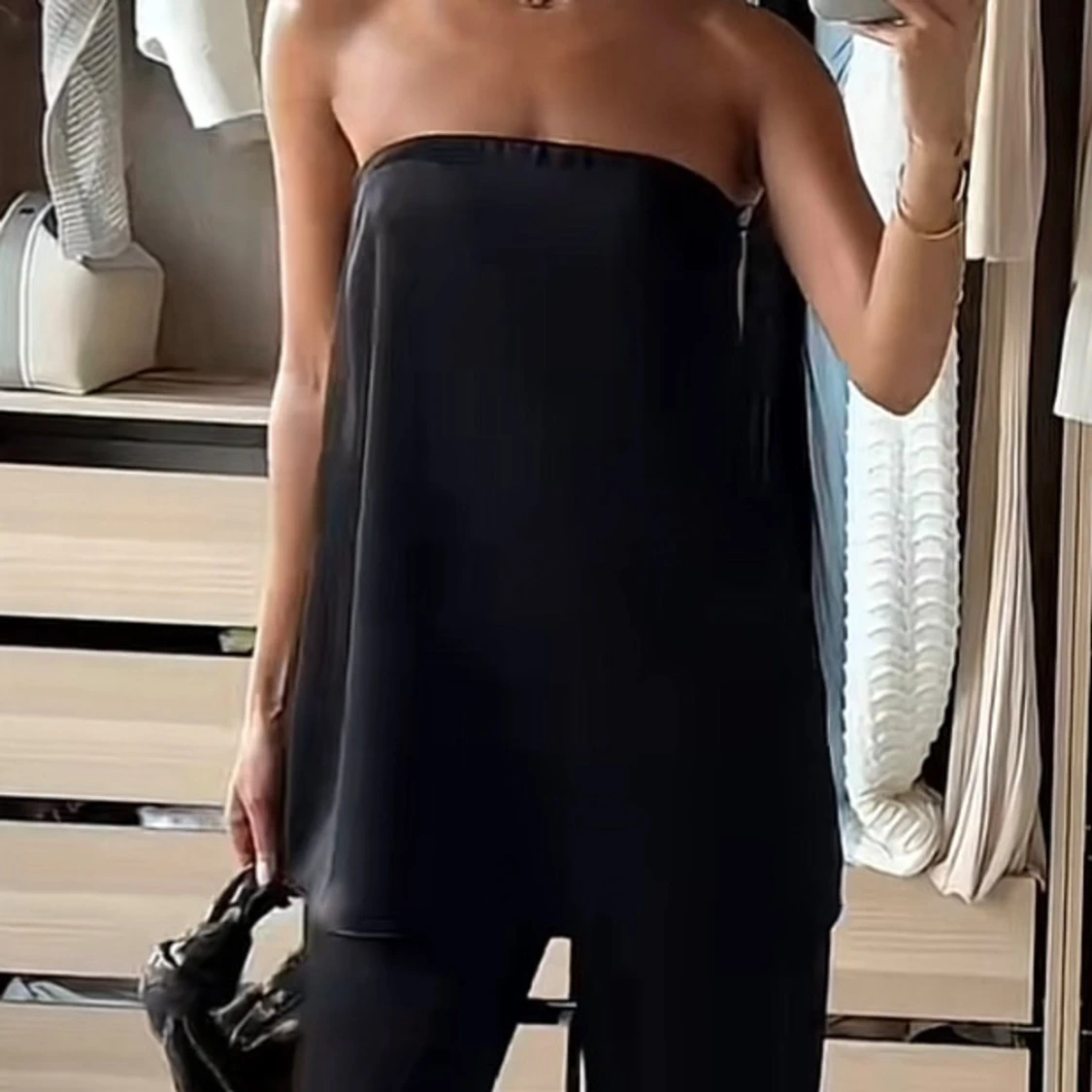 Svart satintopp från Zara - 1