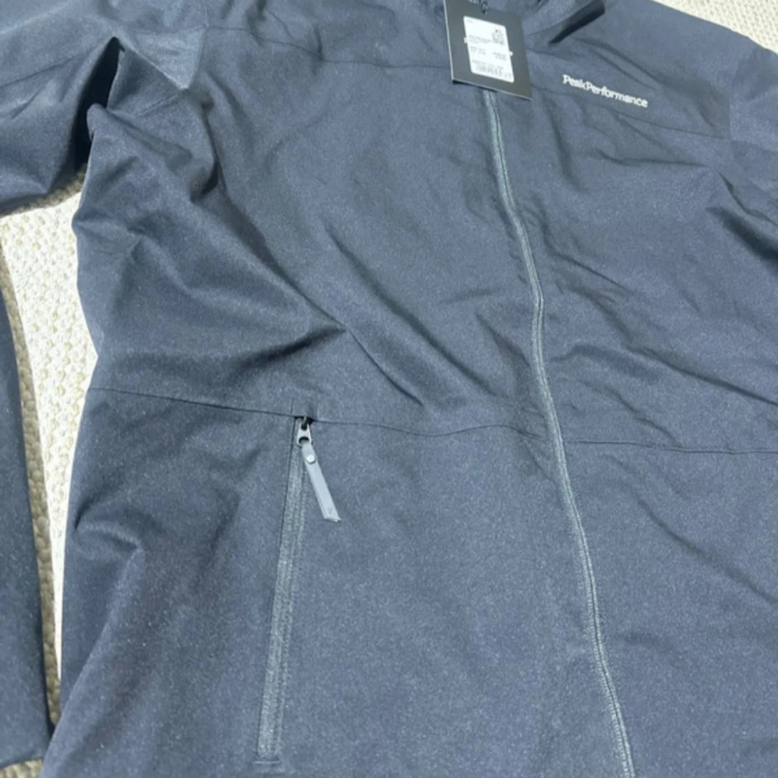 Svart vindjacka Peak Performance - 3