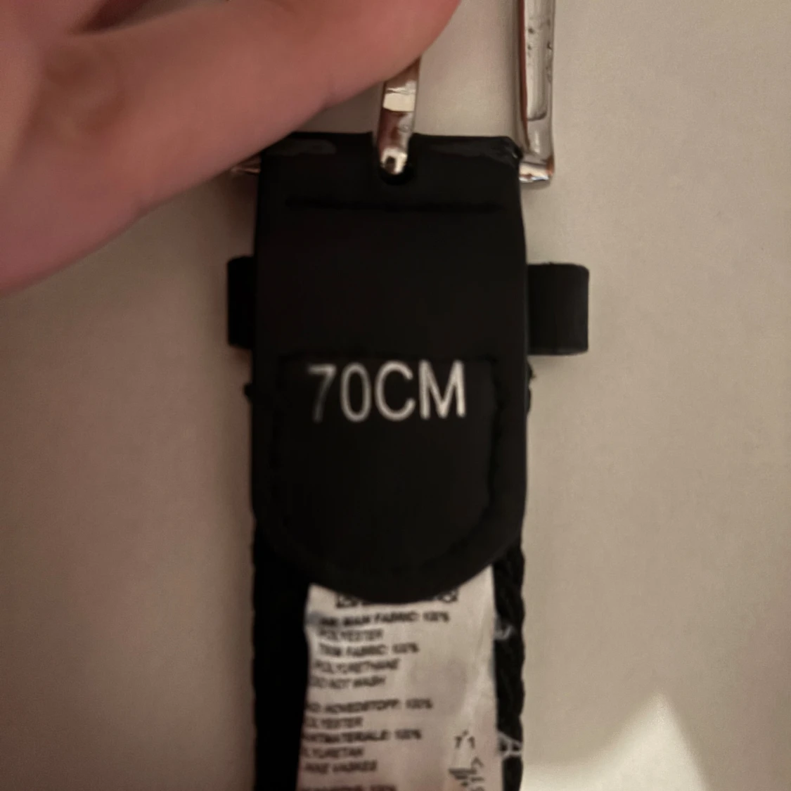 Svart flätat bälte med silverfärgat spänne - 1