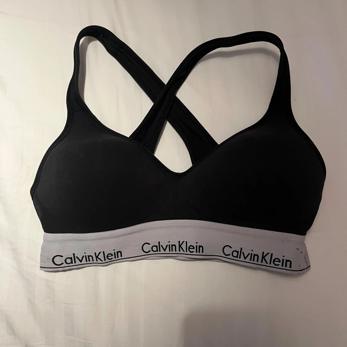 Svart linnetopp från Calvin Klein