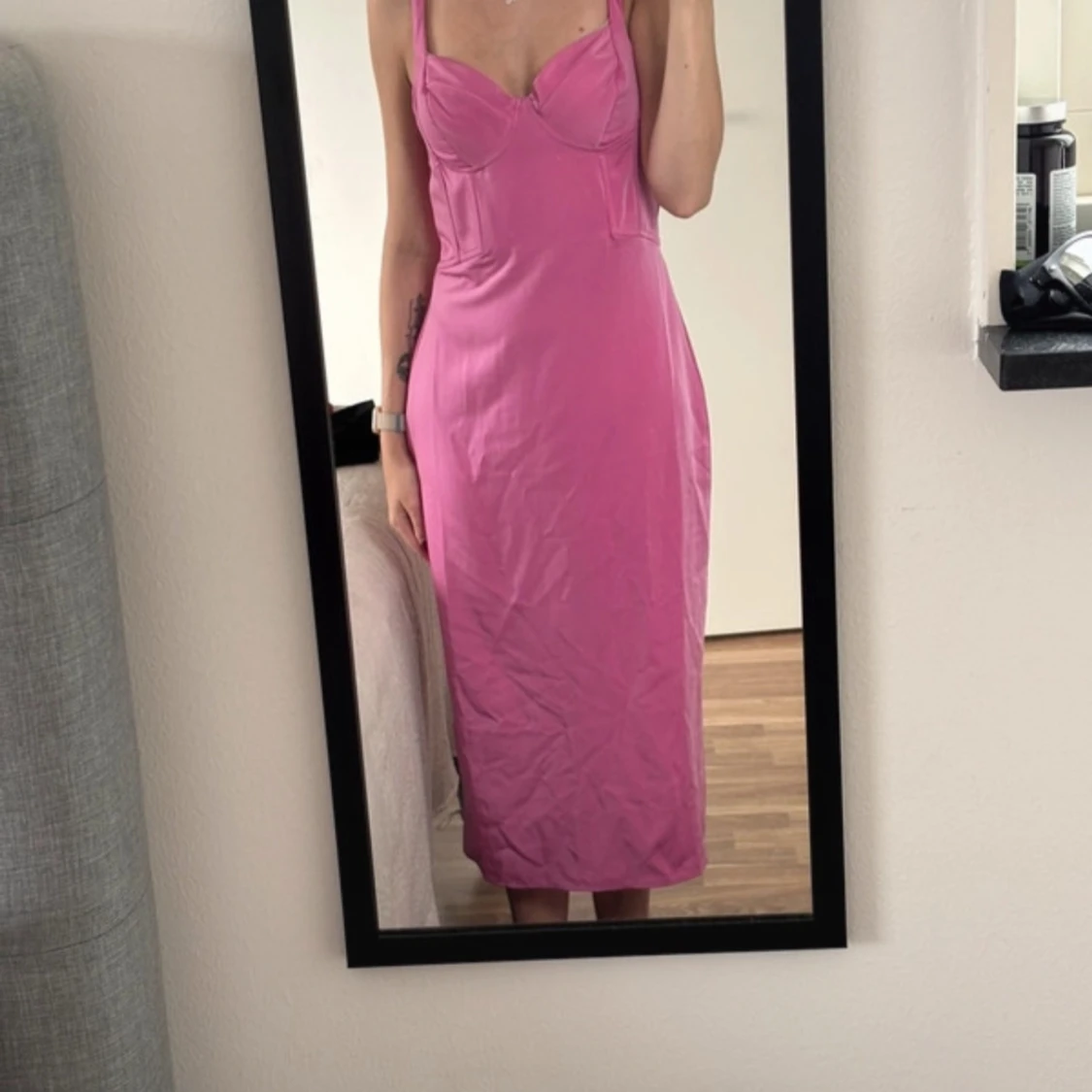 Rosa långklänning med slits