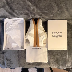 Maison margiela gats - Great condition  Never used SAME DAY SHIPPING  ask for any questions  Size 43