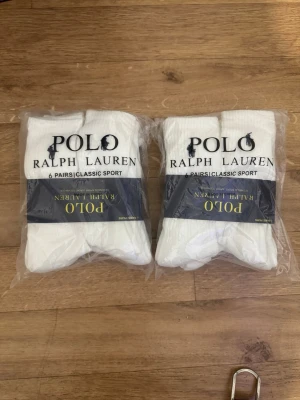 Strumpor med en häst på - Fina strumpor