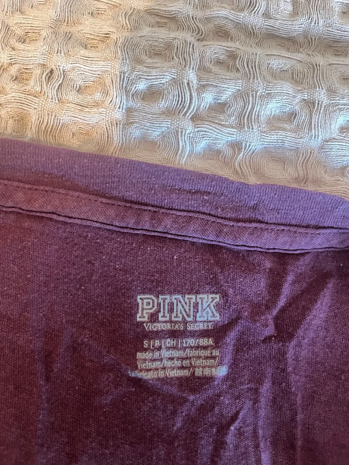 Mörklila t-shirt från PINK - 2