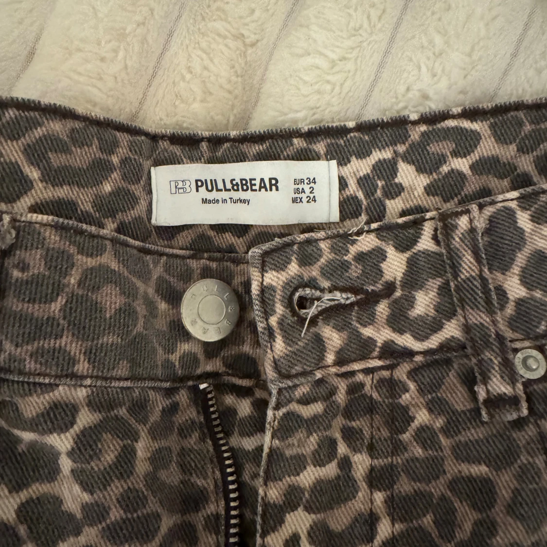 Leopardmönstrade jeans från Pull&Bear - 1