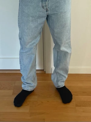 Jeans - Weekday blå jeans i storlek W29 L30.